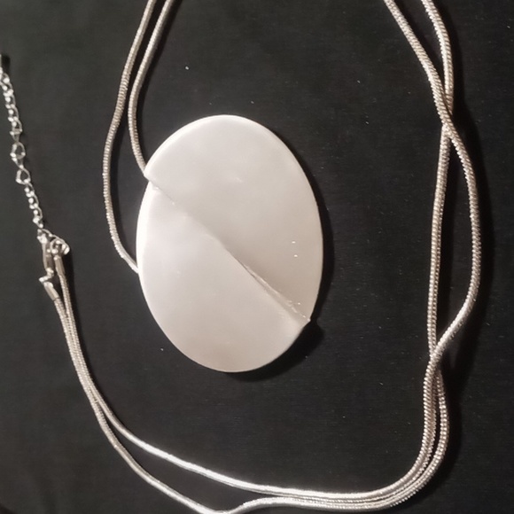 Reversable circle pendant necklace 30+2inches long in silver tone. - Picture 1 of 5